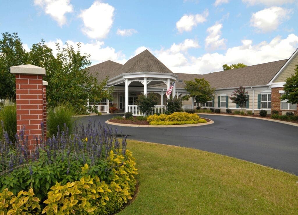 Charter Senior Living of Franklin Front Driveway